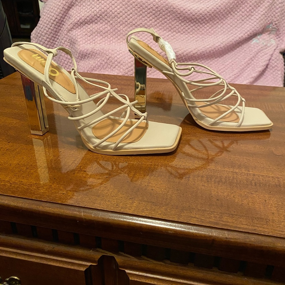 New Ego beige sandal heel